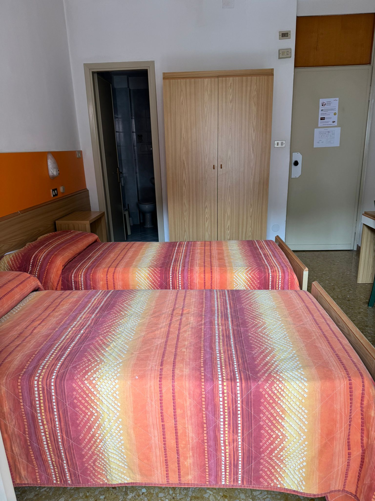 camera-doppia-matrimoniale-con-balcone-hotel-capinera (1)