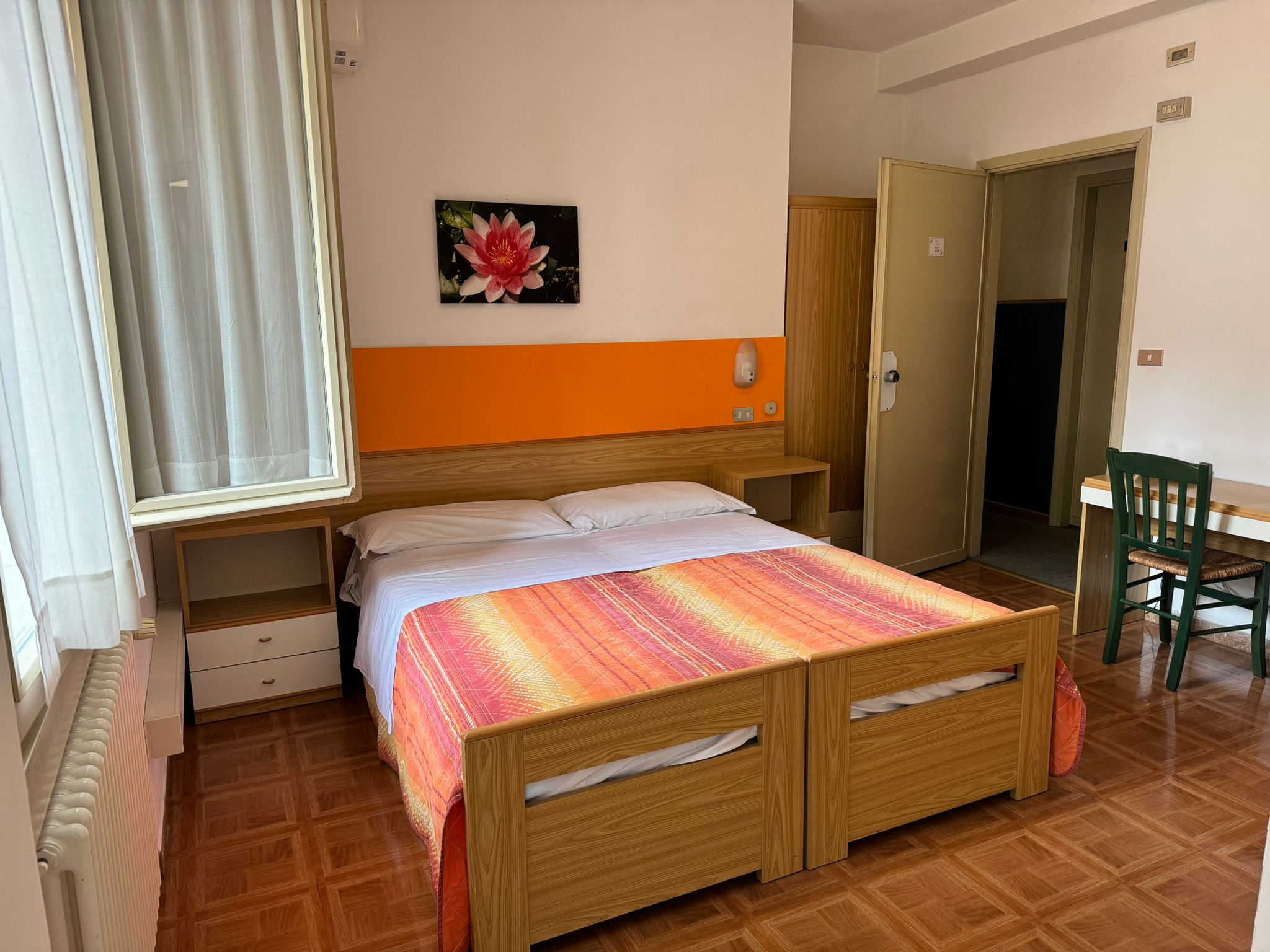 camera-doppia-matrimoniale-con-balcone-hotel-capinera (7)