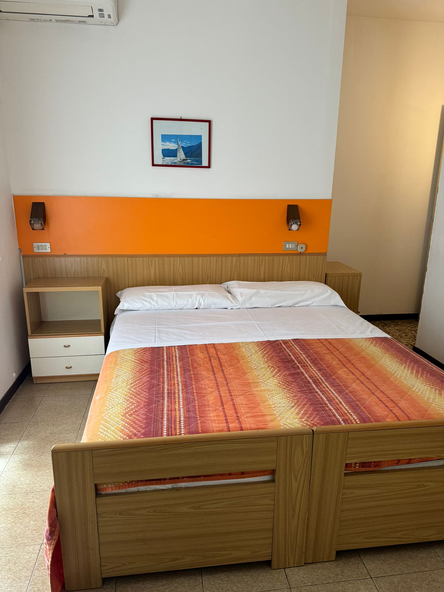 camera-doppia-matrimoniale-hotel-capinera (1)