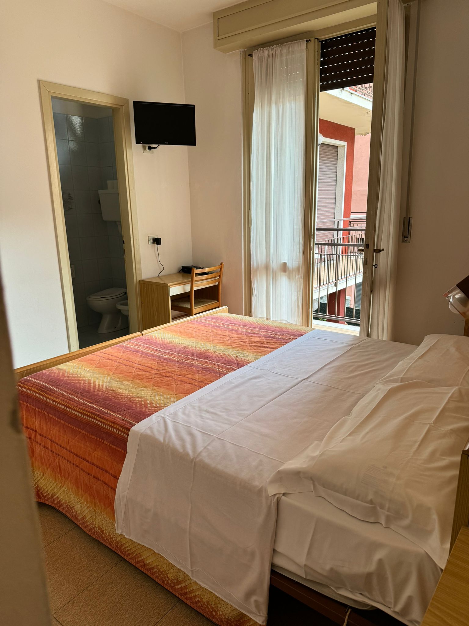 camera-doppia-matrimoniale-hotel-capinera (2)