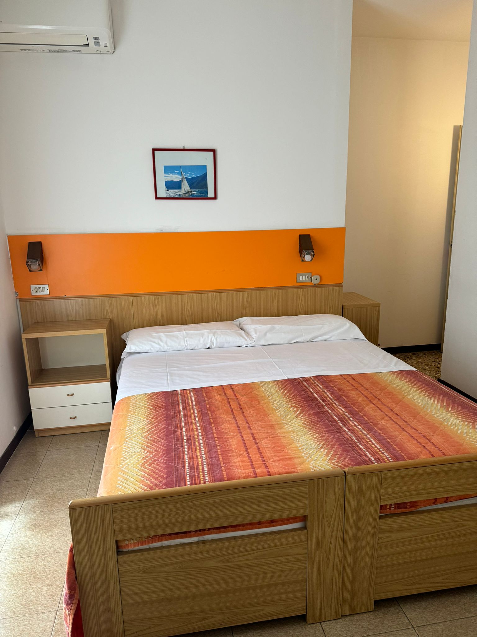 camera-doppia-matrimoniale-hotel-capinera (3)