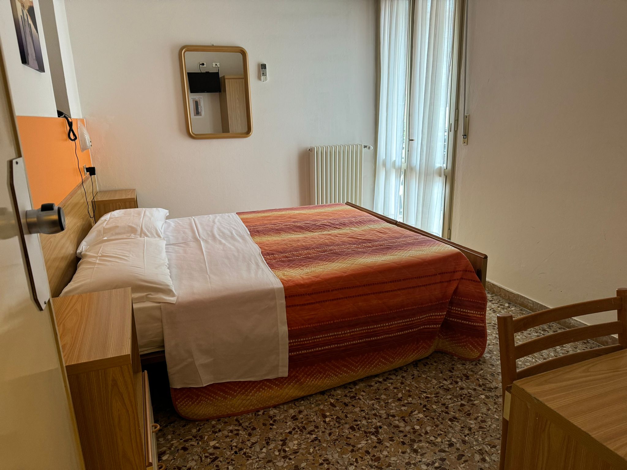 camera-doppia-matrimoniale-hotel-capinera (6)